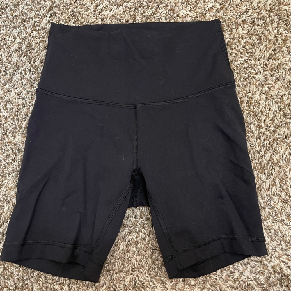 Like new wunder train shorts 6”